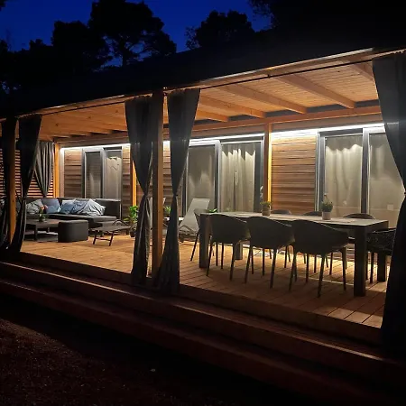 Mobile Jana Кемпинг